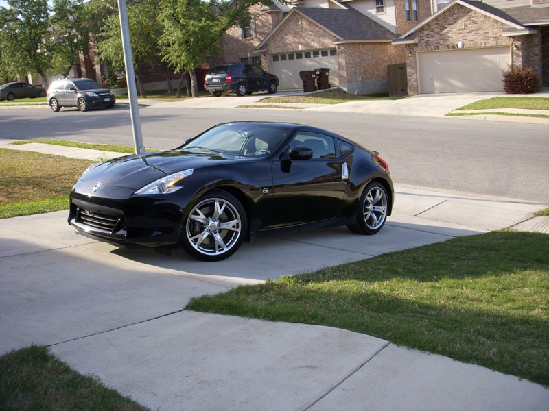 2009  Nissan 370Z 7AT Sport Touring picture, mods, upgrades