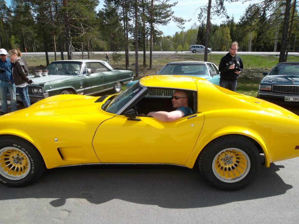 1975 yellow Chevrolet Corvette stingray picture, mods, upgrades