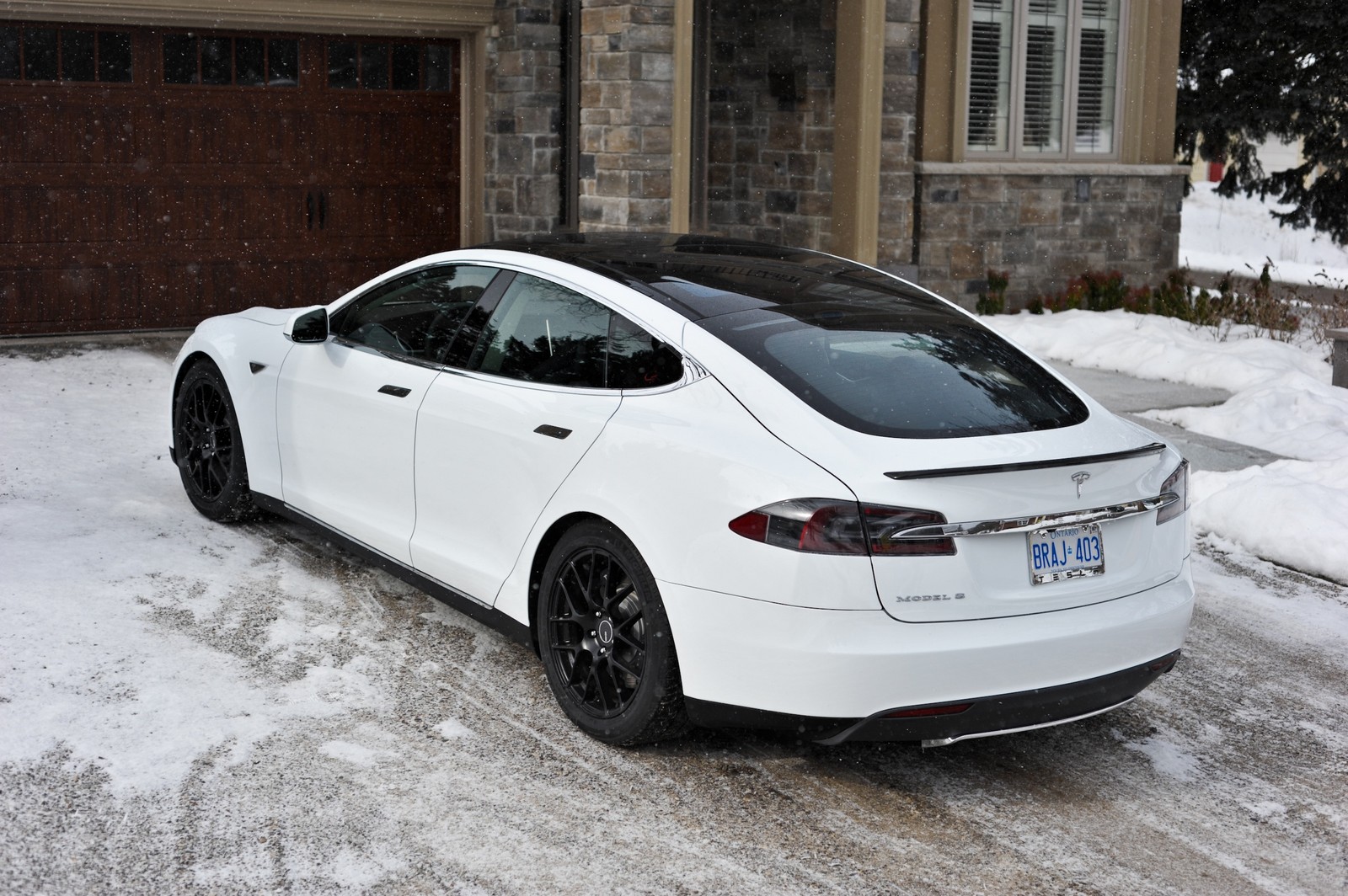 2013 White Tesla Model S P85 picture, mods, upgrades