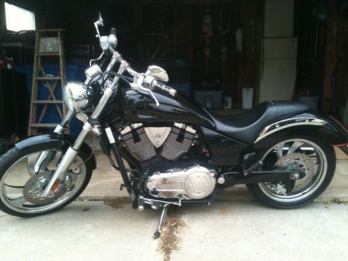 2004 Black Victory Vegas  picture, mods, upgrades
