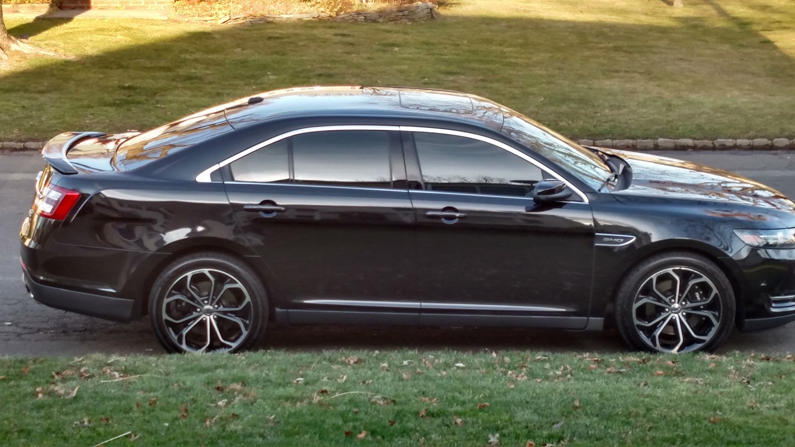2013 Black Ford Taurus SHO picture, mods, upgrades