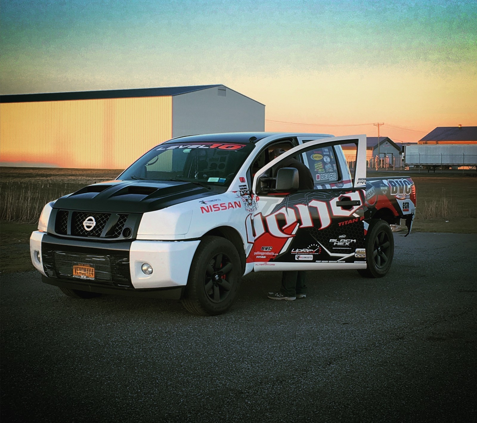 2010 Custom Wrap by BVC Racing Nissan Titan Pro4X 4X4 picture, mods, upgrades