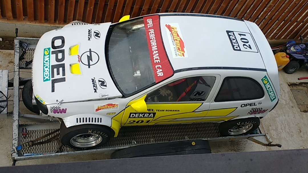 White 1998 Opel Corsa B