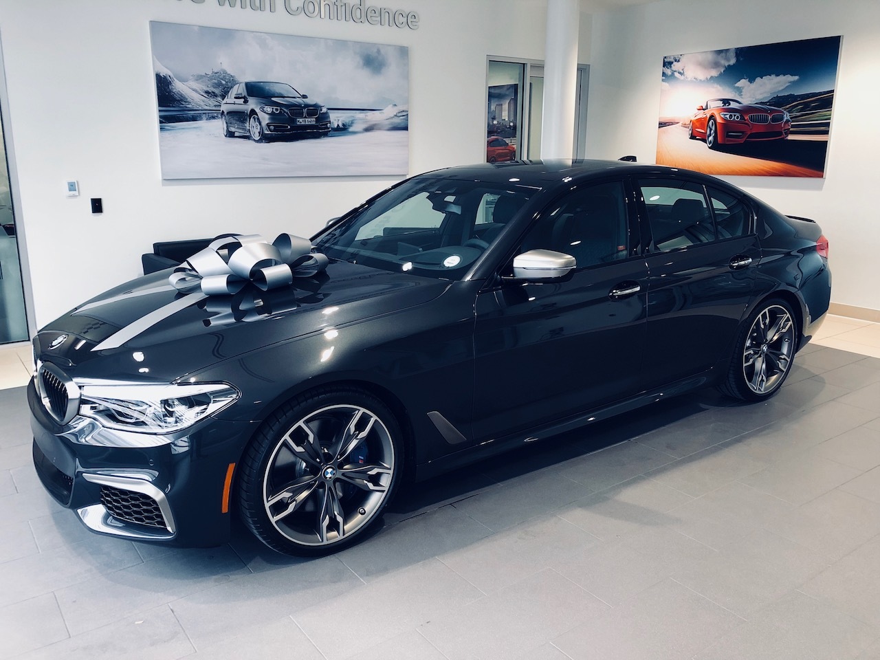 2018 Gray BMW M550i xDrive picture, mods, upgrades