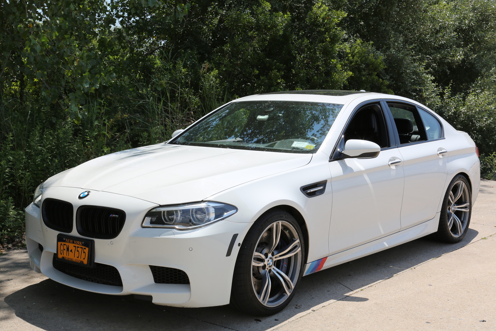 2014 Alpine White BMW M5 Competition Package picture, mods, upgrades