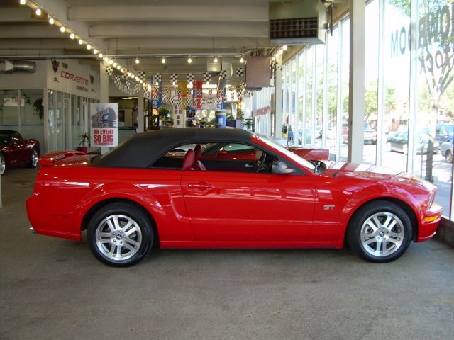  2006 Ford Mustang GT Convertable