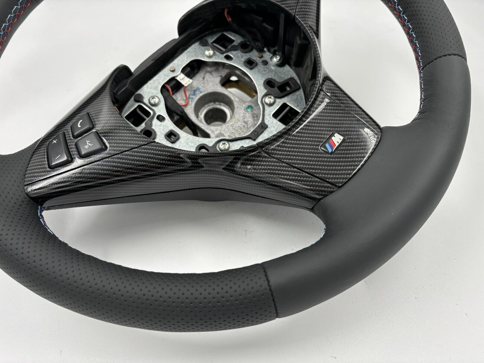 BMW 5 6 Series E60 E61 E63 E64 M5 M6  M Steering Wheel NEW REMANUFACTURED Carbon
