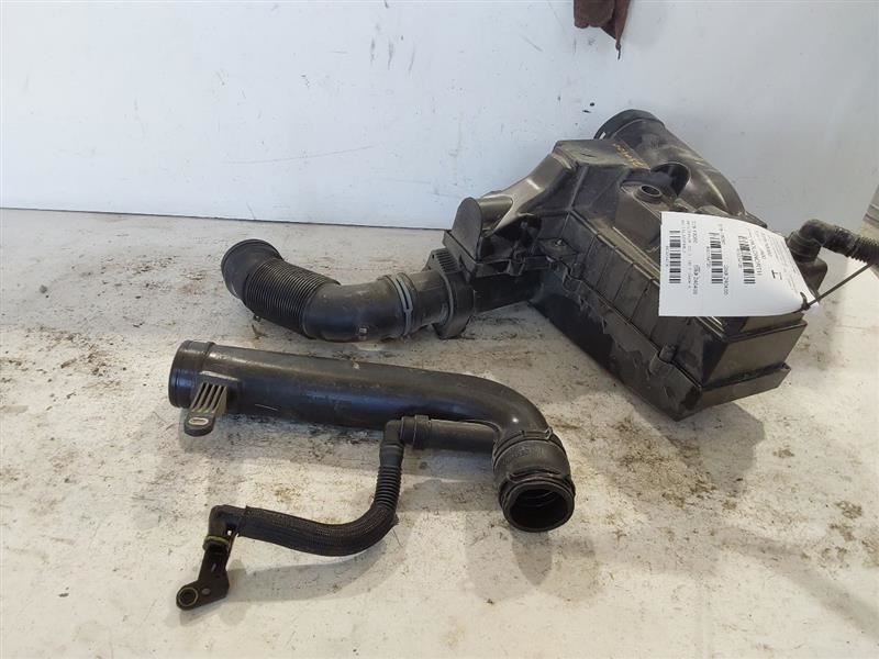 2018-2021 Volkswagen PASSAT Air Cleaner Intake Box Assembly 2.0L