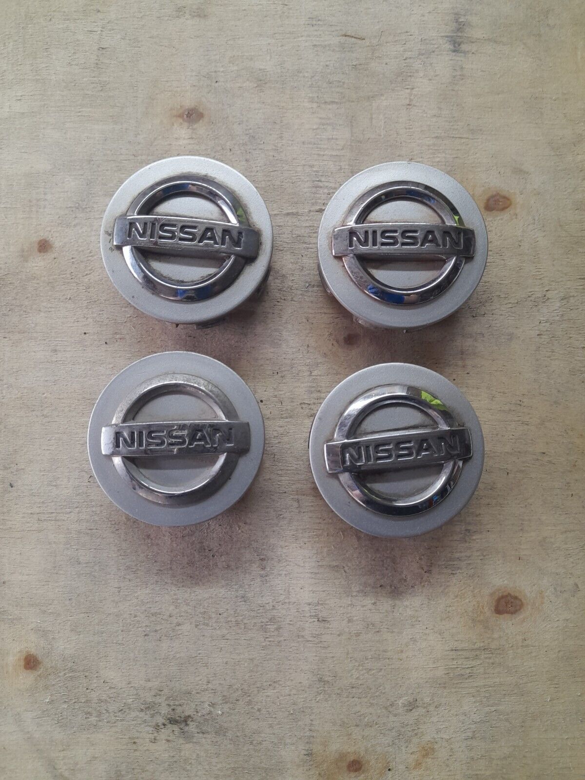 Set of Genuine Nissan Micra Juke Qashqai Pulsar Alloy wheel trims centre caps...