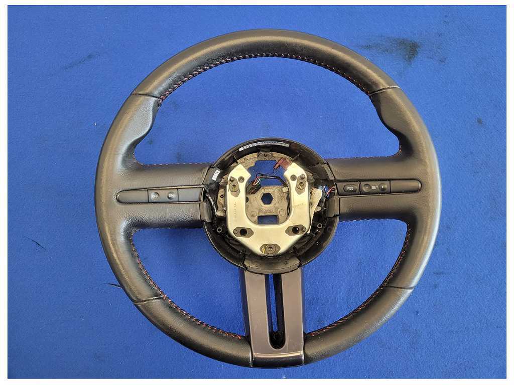 2005-2009 Ford Mustang Shelby GT500 Steering Wheel Front Leather Driver 2541