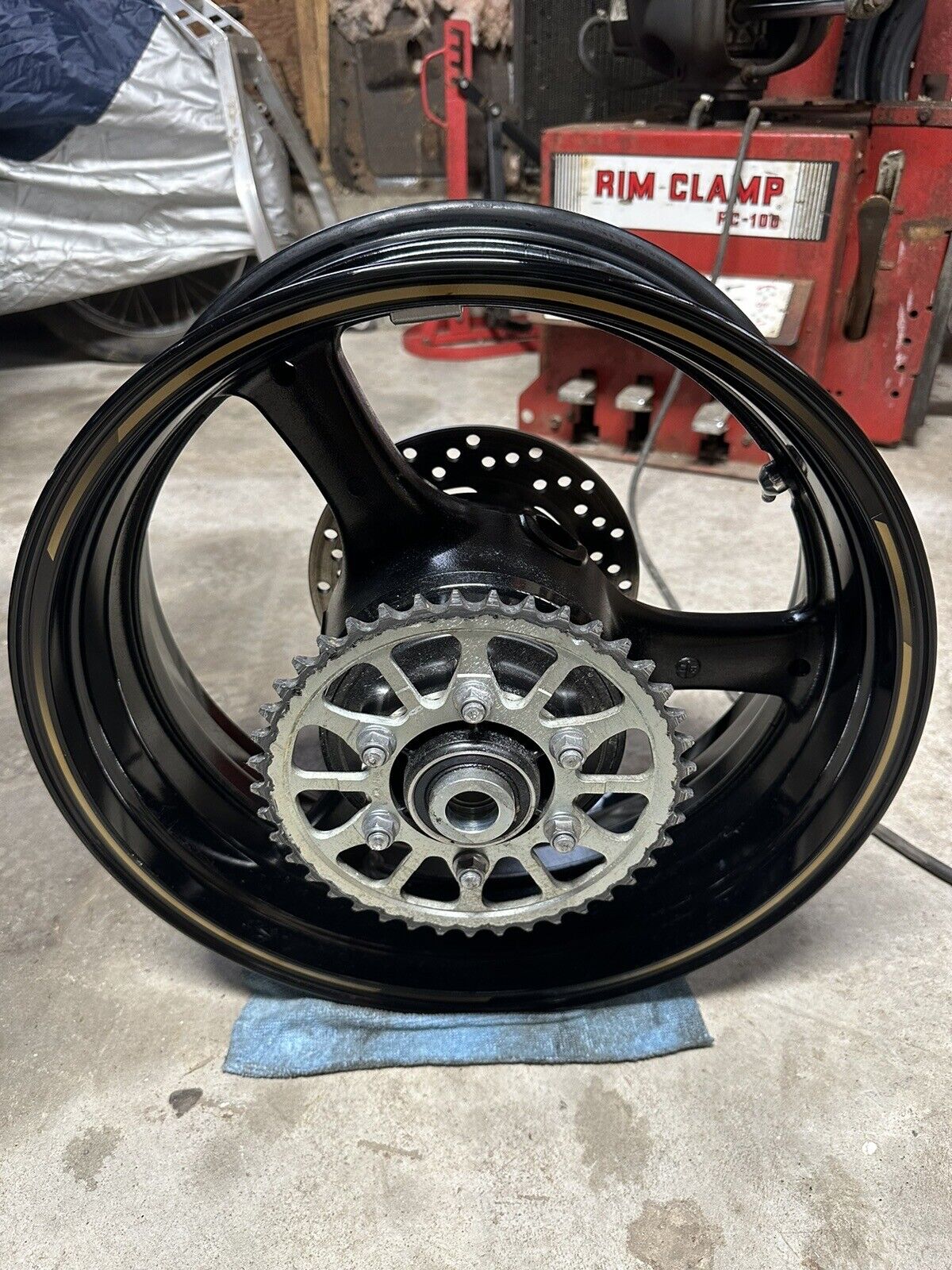 21-23 Kawasaki Zx10r Rear Wheel, Brake Rotor, Sprocket, Spacers, Back Wheel