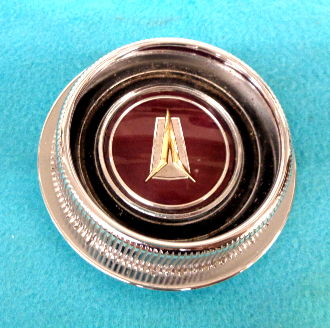 1963-64 PLYMOUTH BELVEDERE FURY SAVOY STEERING WHEEL CENTER HORN CAP 2266771 VGC