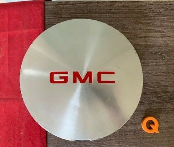 #Q (1) GMC Jimmy Sonoma Factory OEM Wheel Center Rim Cap Cover 5044 15661131