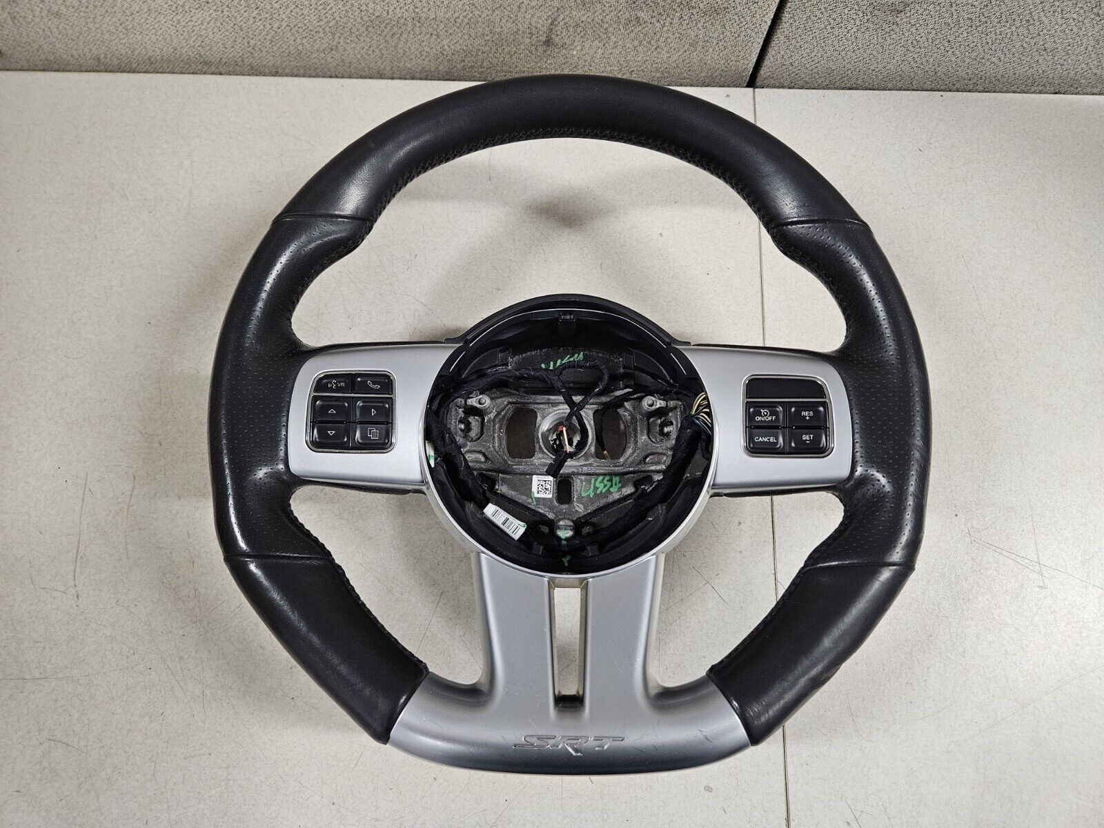 2012 2013 2014 Dodge Challenger SRT8 Heated Steering Wheel w/ Buttons OEM Used