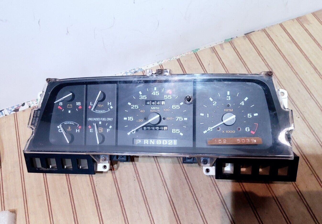 1989-1990 Ford Bronco II Instrument Cluster 81,503 Mi. Automatic Transmission 