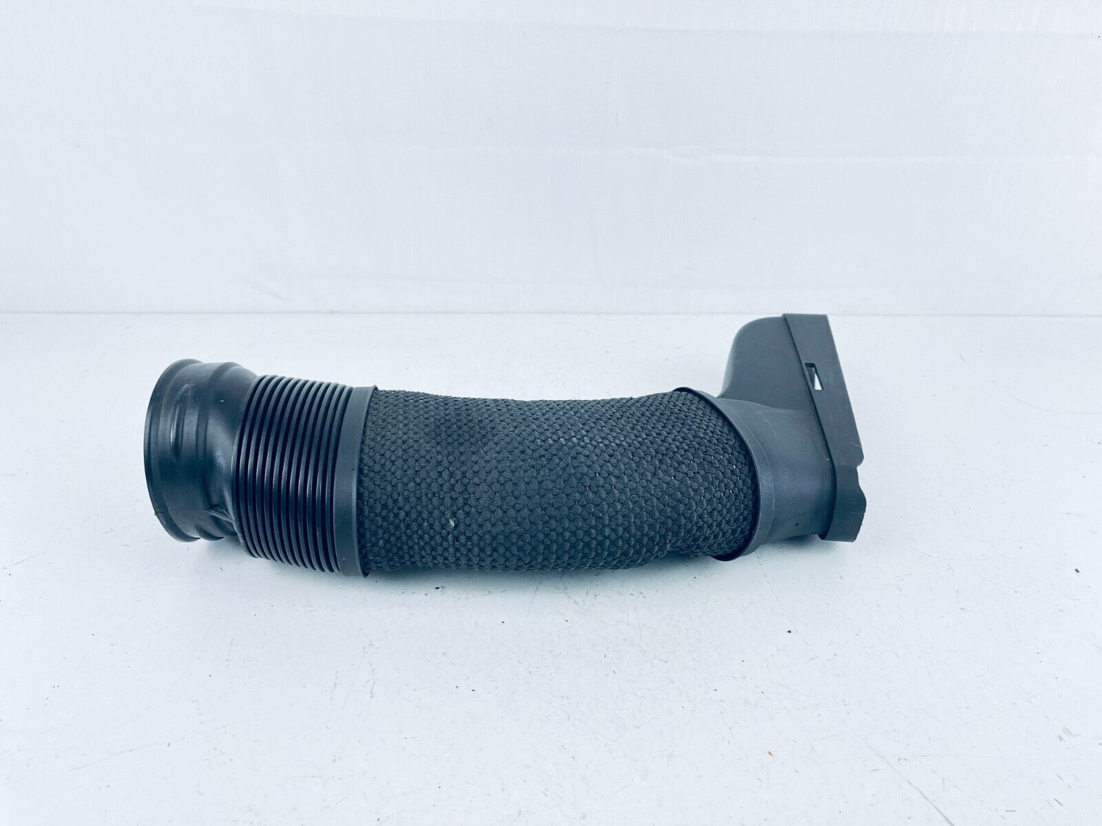 08-12 Mercedes W204 C300 E350 Air Intake Duct Pipe Hose Right Side OEM