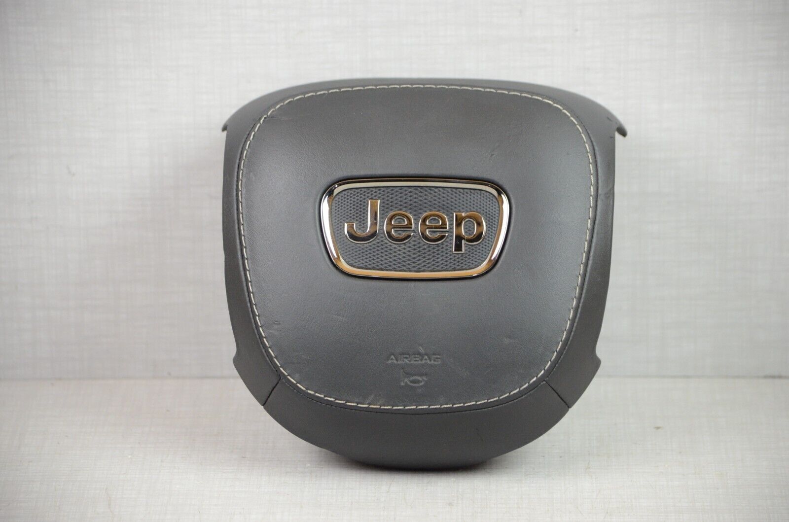 2018-2021 Jeep Grand Cherokee Trackhawk Wheel Airbag Black OEM 18-21