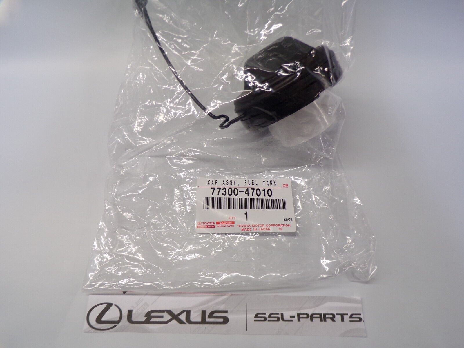 Lexus GX470 (2003-2009) OEM Genuine GAS CAP 77300-47010
