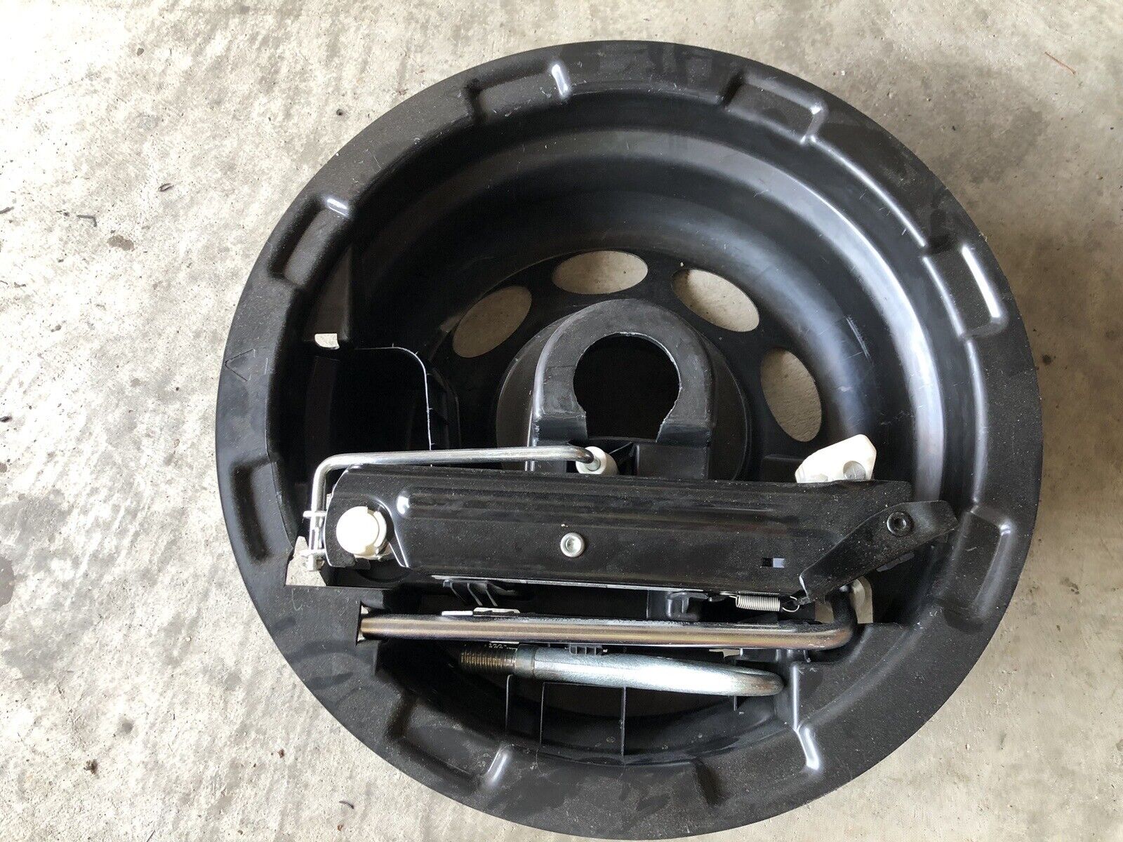 03-09 W209 Mercedes CLK350 Emergency Spare Tire Jack Tool Kit OEM 2098980207