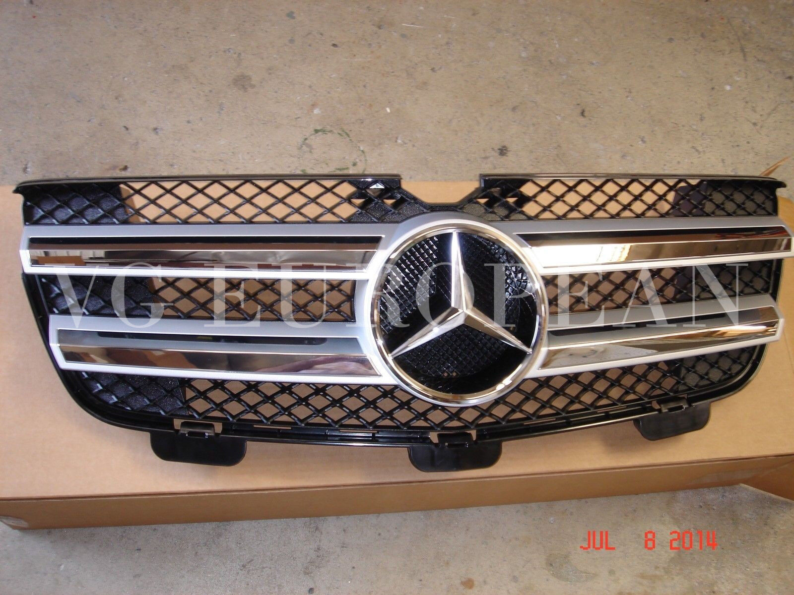 Mercedes-Benz GL-Class Genuine Front Grille Assembly NEW 2010-2012 GL450 GL550