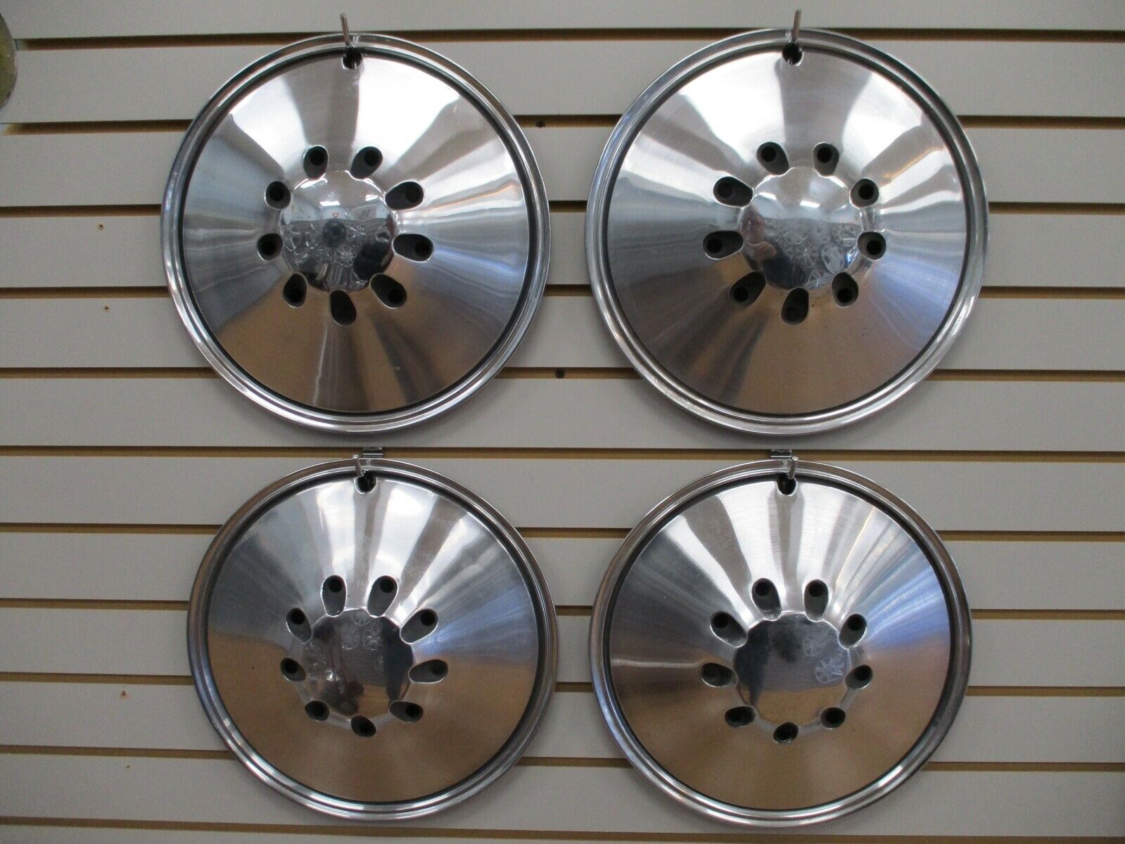 1971 PLYMOUTH BARRACUDA VALIANT Wheel Cover Hubcaps SET 71
