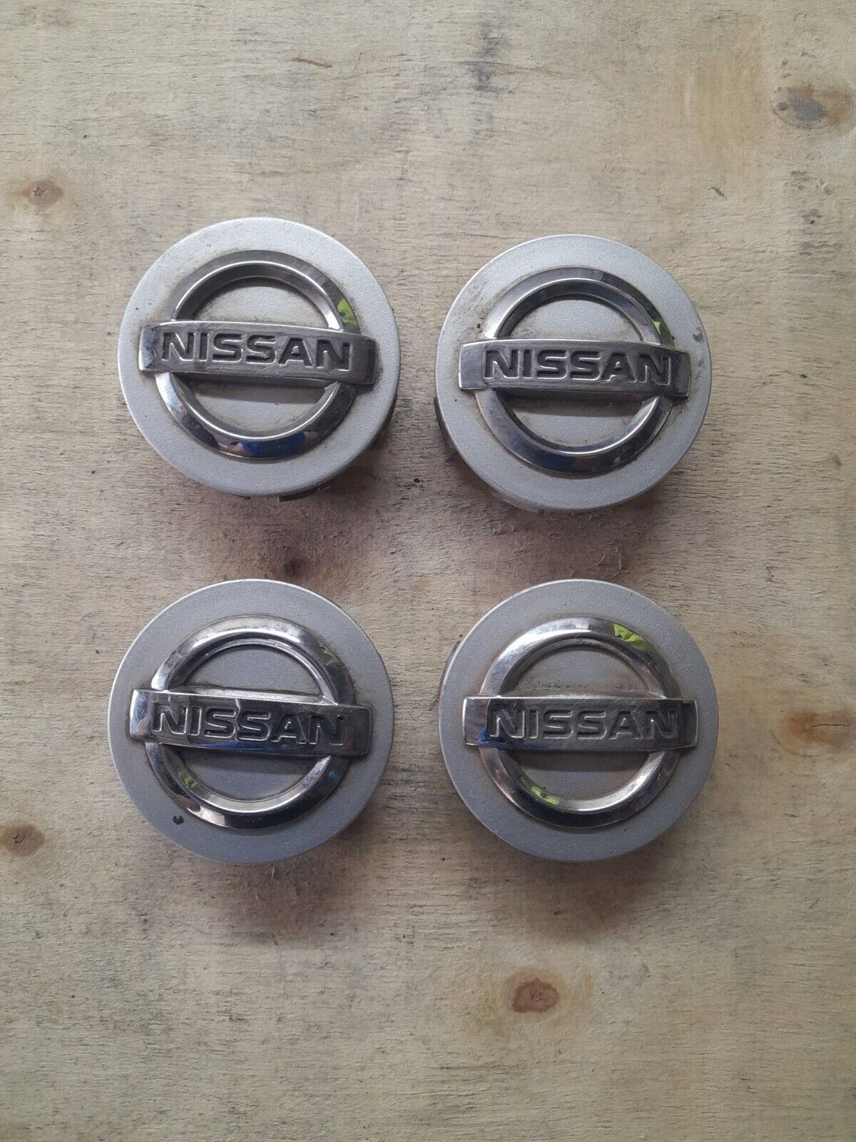 Set of Genuine Nissan Micra Juke Qashqai Pulsar Alloy wheel trims centre caps