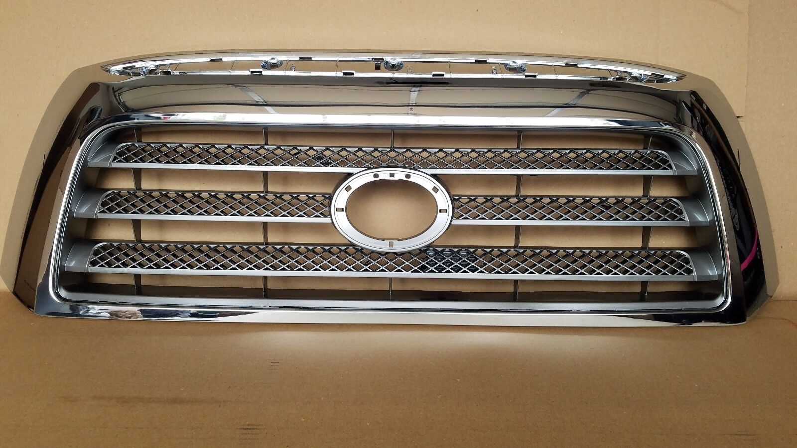 fits 2007-2009 TUNDRA LIMITED Front Bumper Silver Gray Grille w/ Chrome Frame