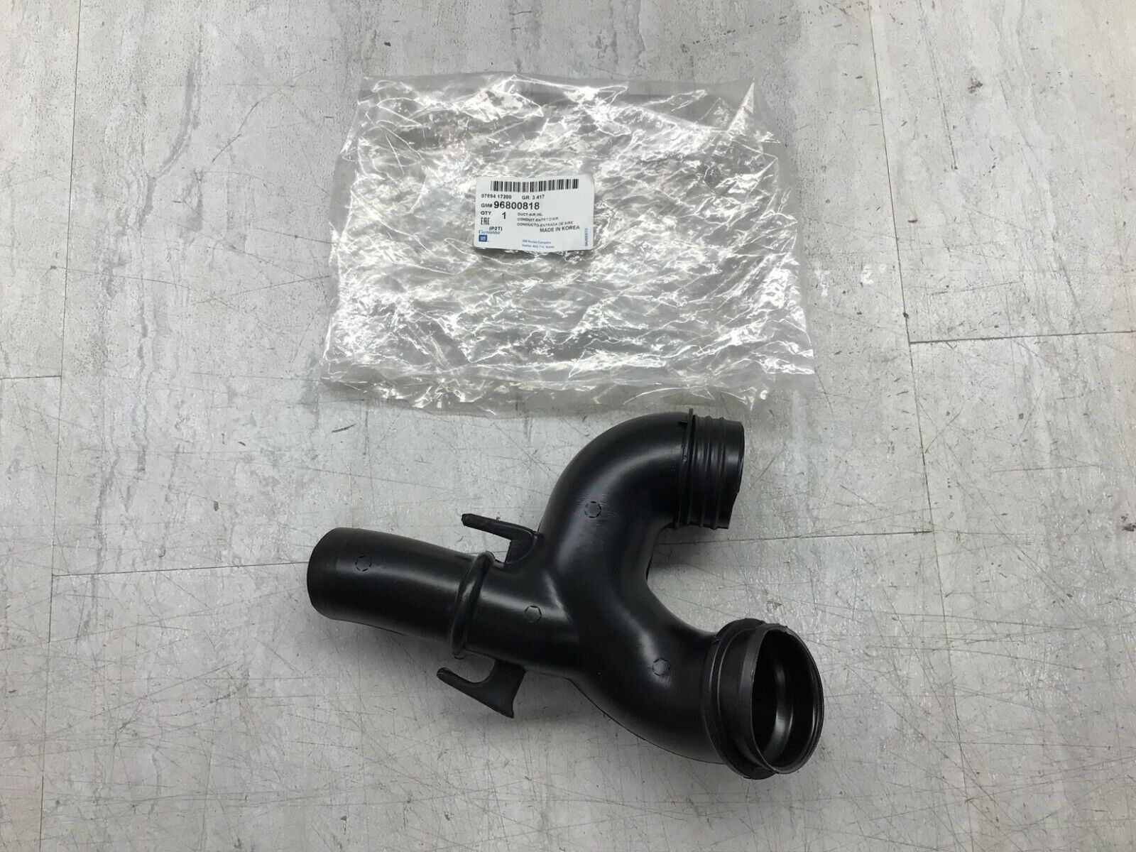2004-2008 Chevy Aveo OEM Air Intake Cleaner Duct Tube GM 96800818