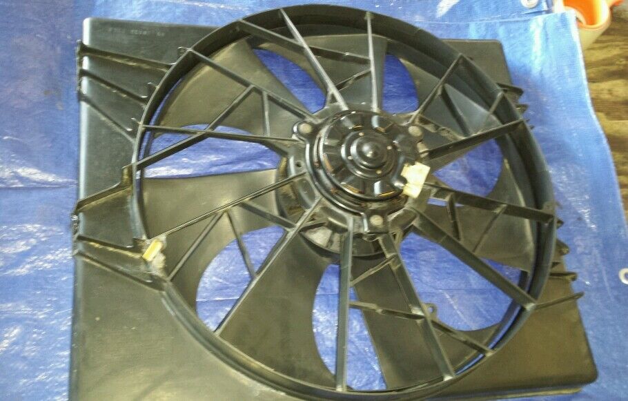 1993-96 Electric Cooling fan with connector Lincoln Mark VIII 8 PRO STREET