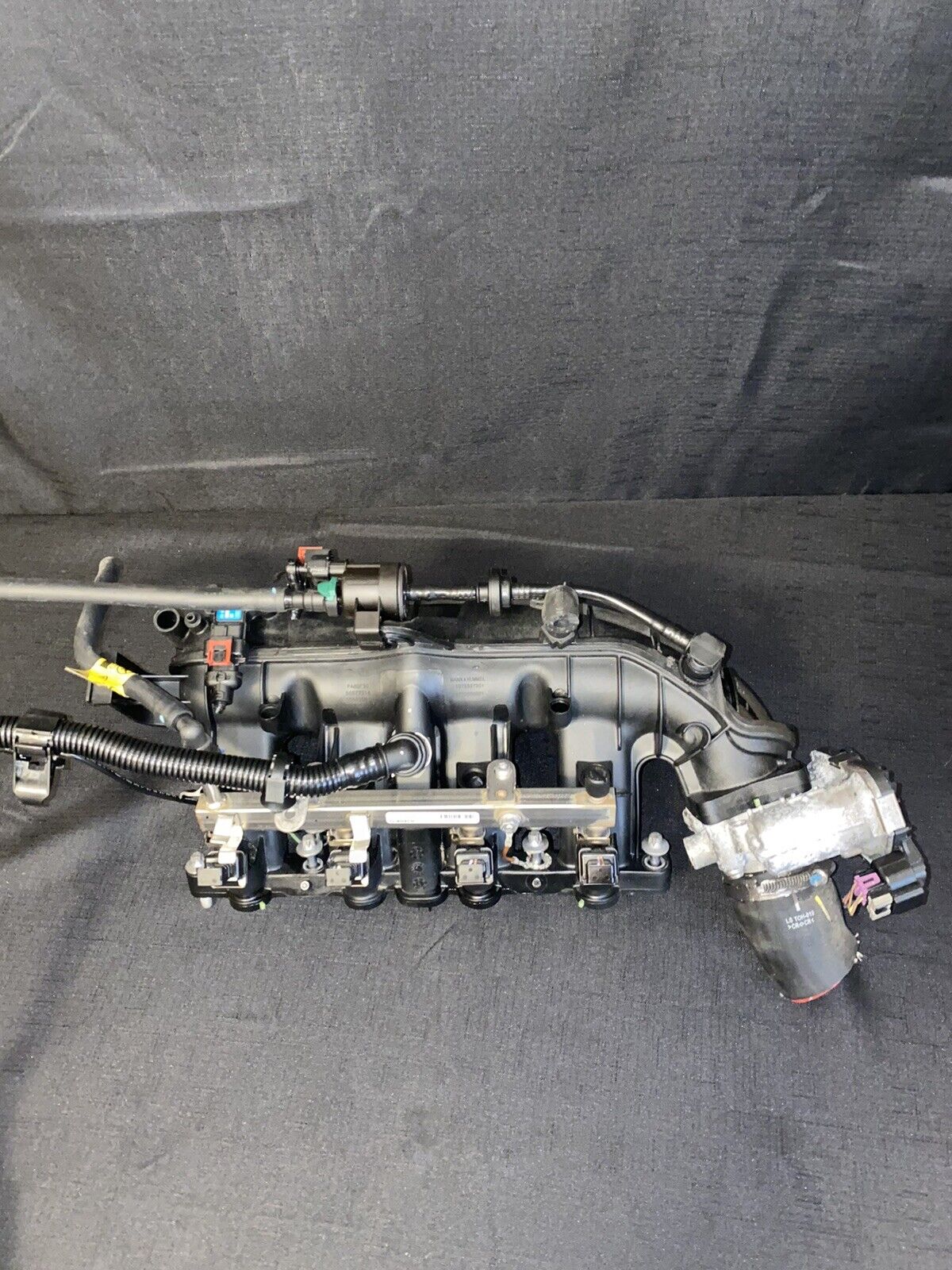 Chevy Sonic Intake Manifold Complete 55581014 Oem  2013-2018