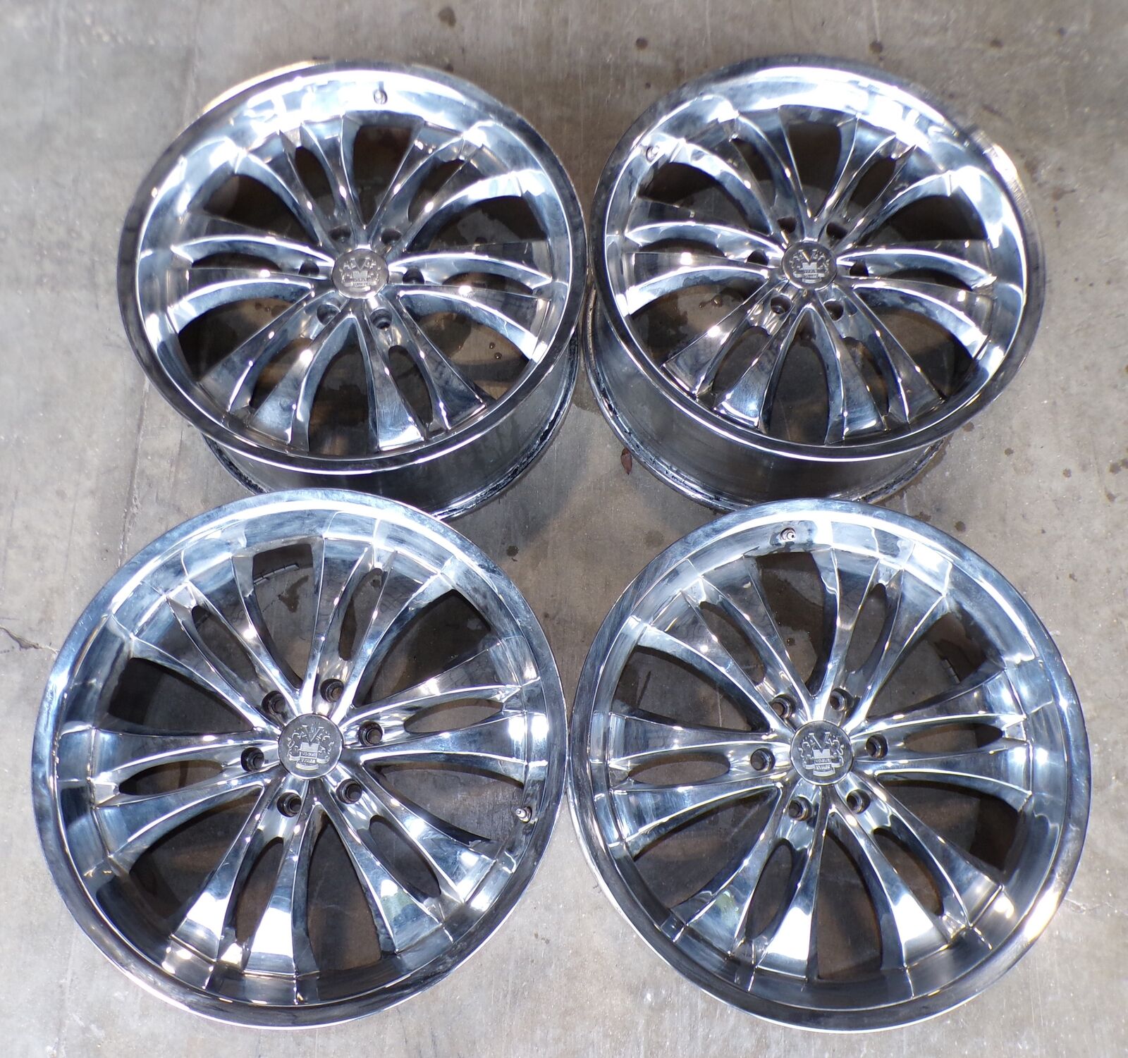 Vogue Tyres 22in 9.5w Chrome Wheels Set For 2012 Infiniti QX56