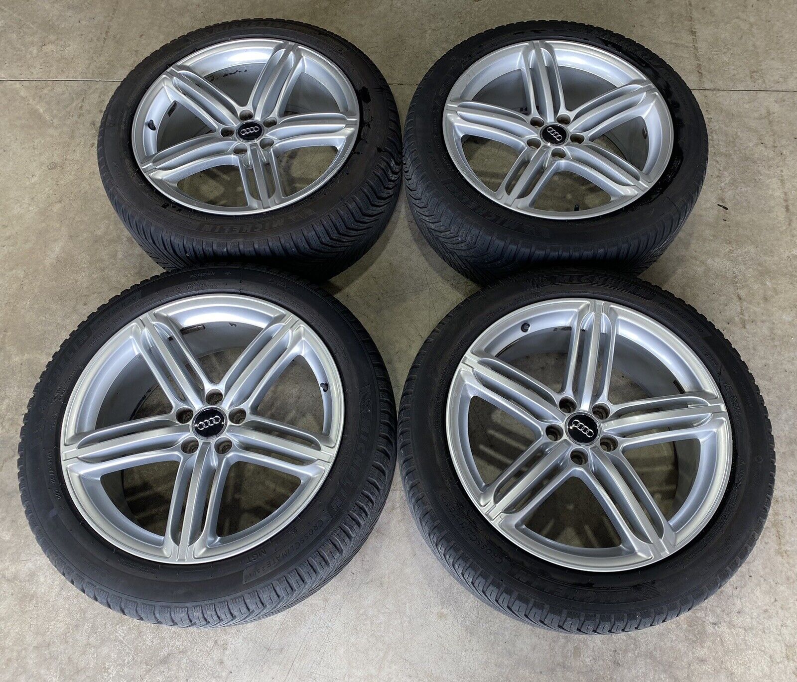 20” Genuine Q5 Alloy Wheels & Tyres