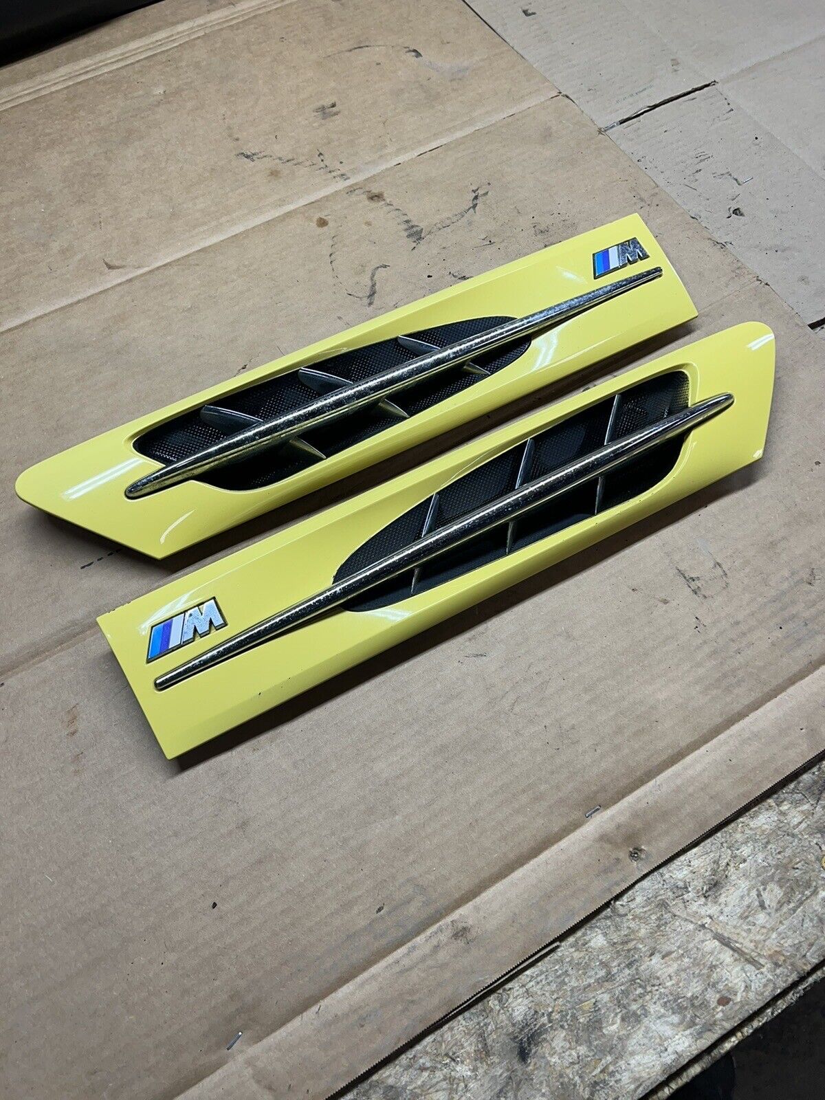 98-02 BMW Z3 M Roadster Coupe Side Hood Cowl Grille Pair Dakar Yellow OEM S52