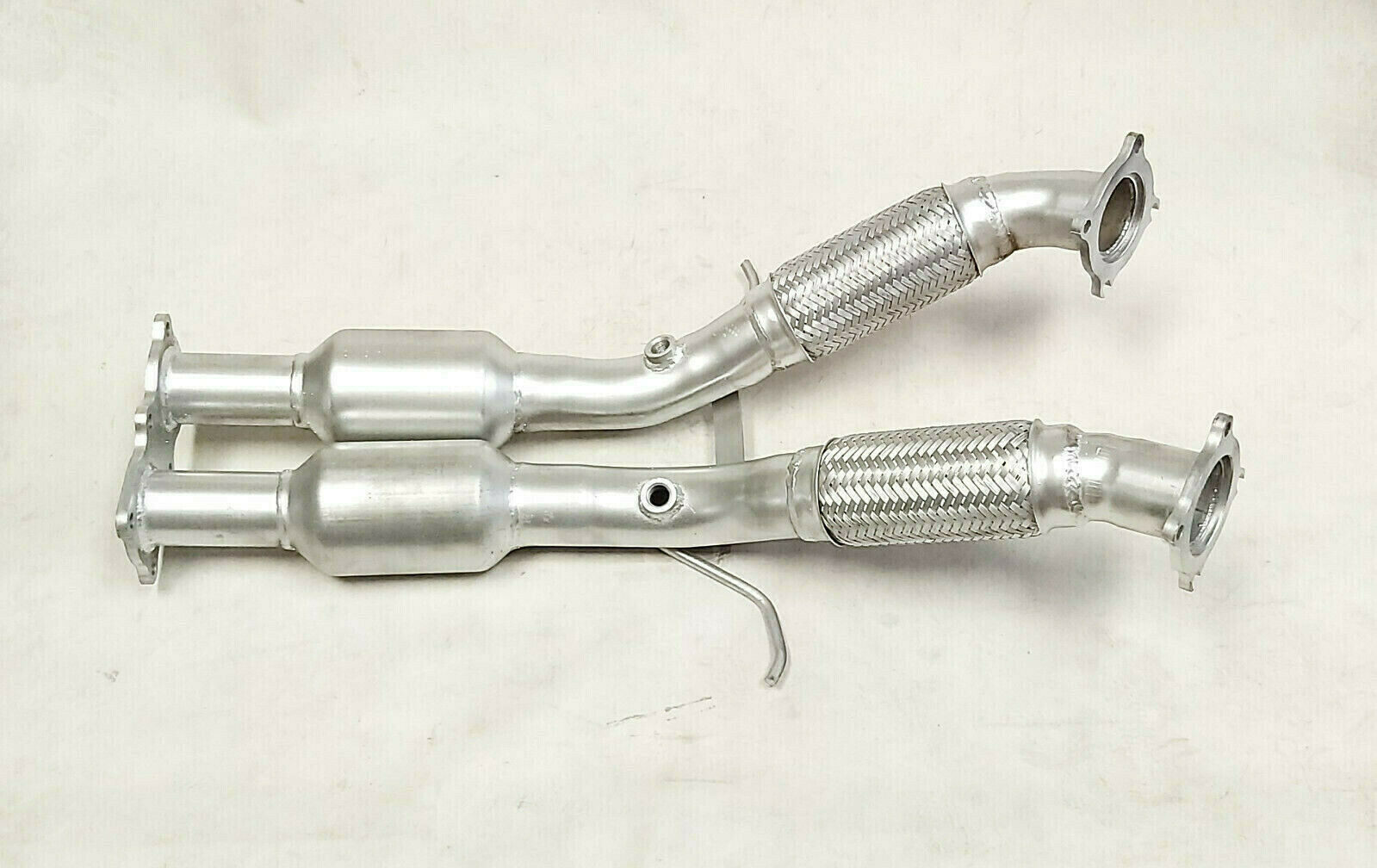 Fits: 2008-2009 Volvo XC60, 2010-2014 XC70 3.2L Catalytic Converter Direct Fit