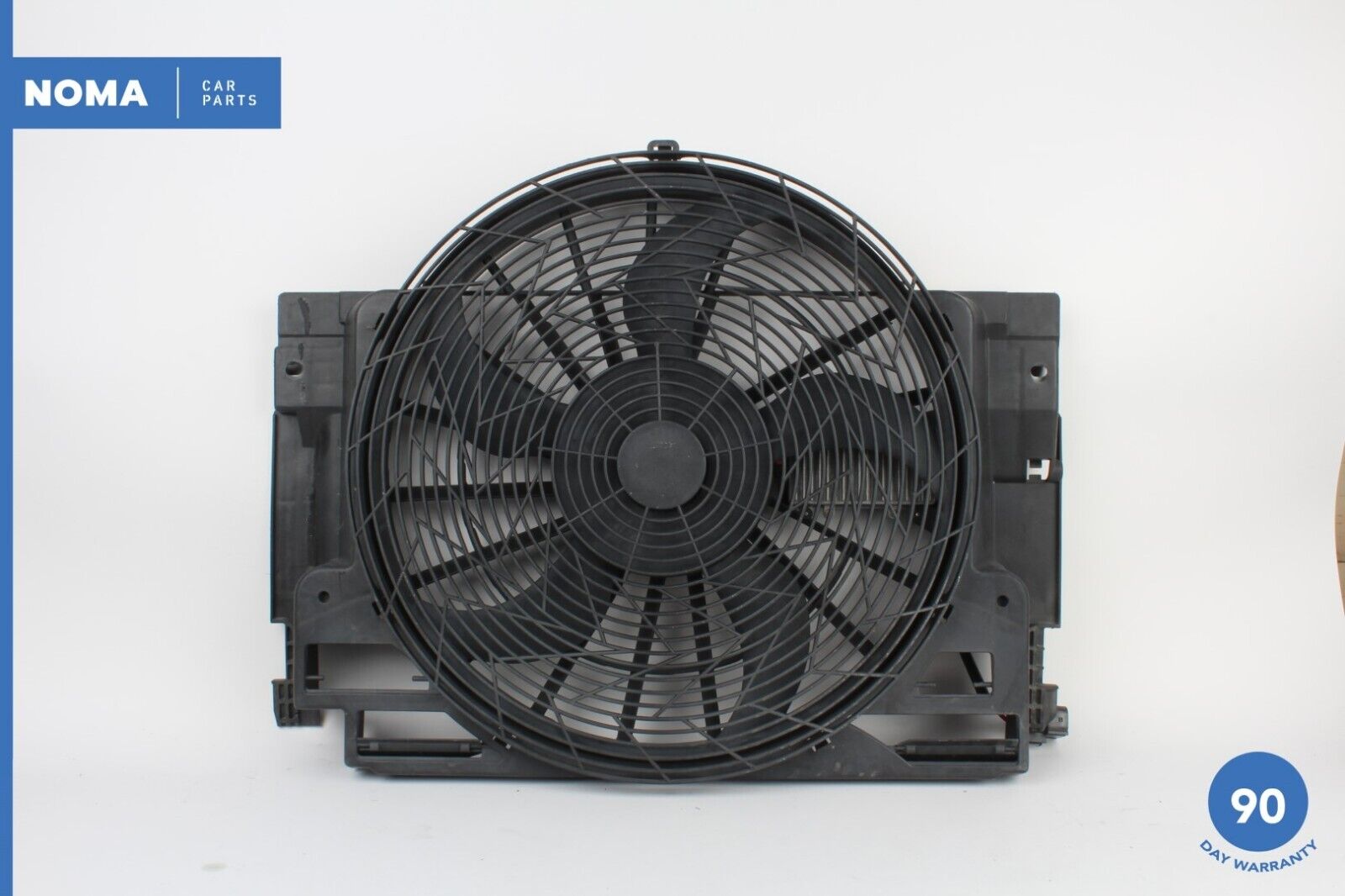 01-04 BMW X5 E53 HVAC Condenser Radiator Cooling Motor Fan w/ Shroud & Blade OEM