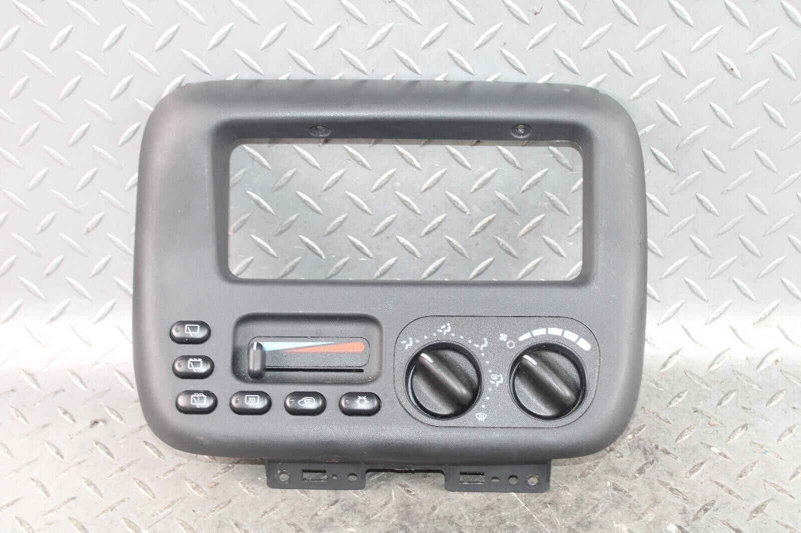 1996 Voyage Electronic Black Dashboard Dash Heat AC Climate Control Panel OEM