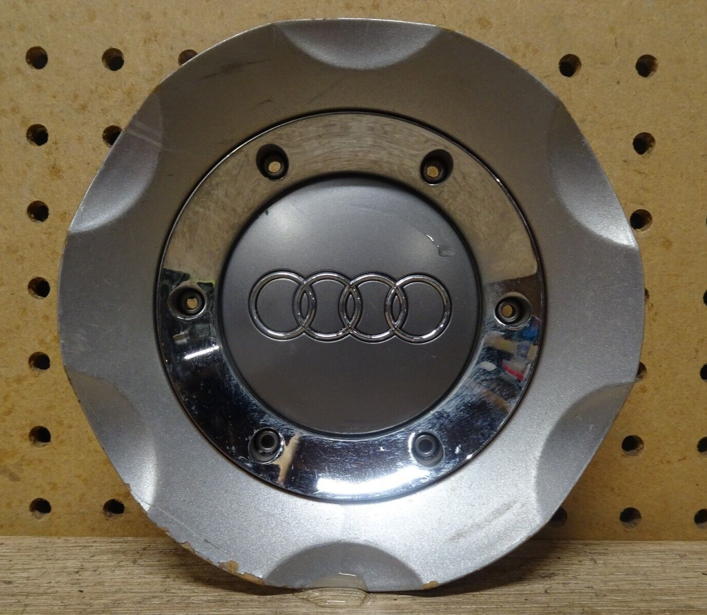 OEM Audi TT Wheel Center Cap 8N0601165C 2003 2004 2005 2006 17\