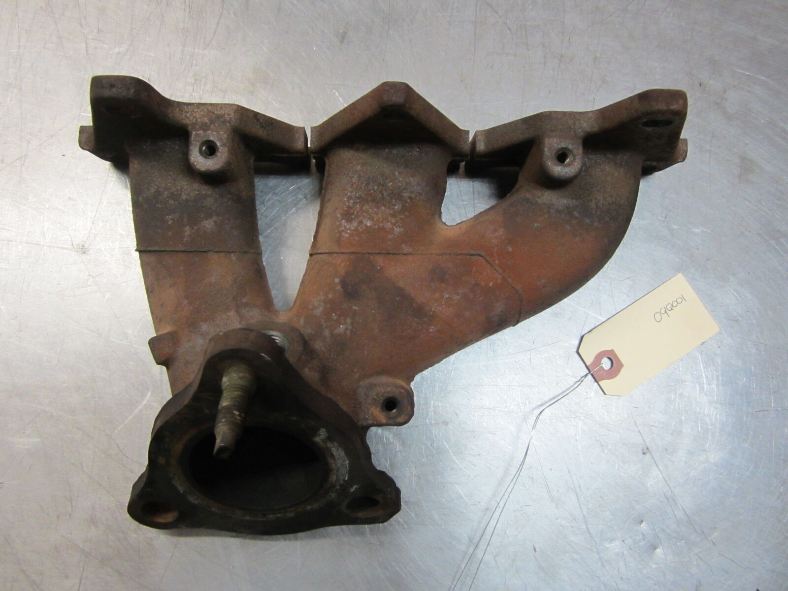 Right Exhaust Manifold From 2009 Buick Enclave  3.6 12588987