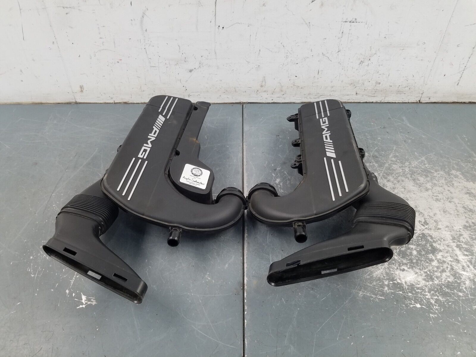 OEM Mercedes C63 AMG Air Filter Boxes / Intake Tubes #8003 Q7
