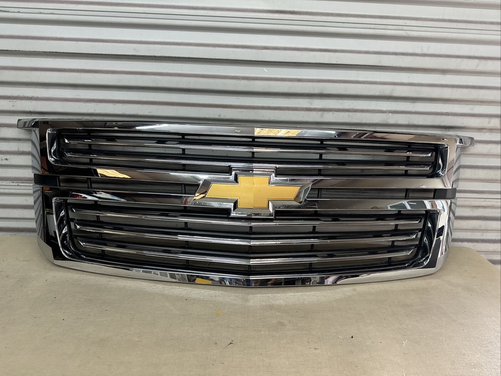 2015 2016 2017 2018 2019 2020 CHEVROLET TAHOE FRONT UPPER CHROME GRILL GRILLE