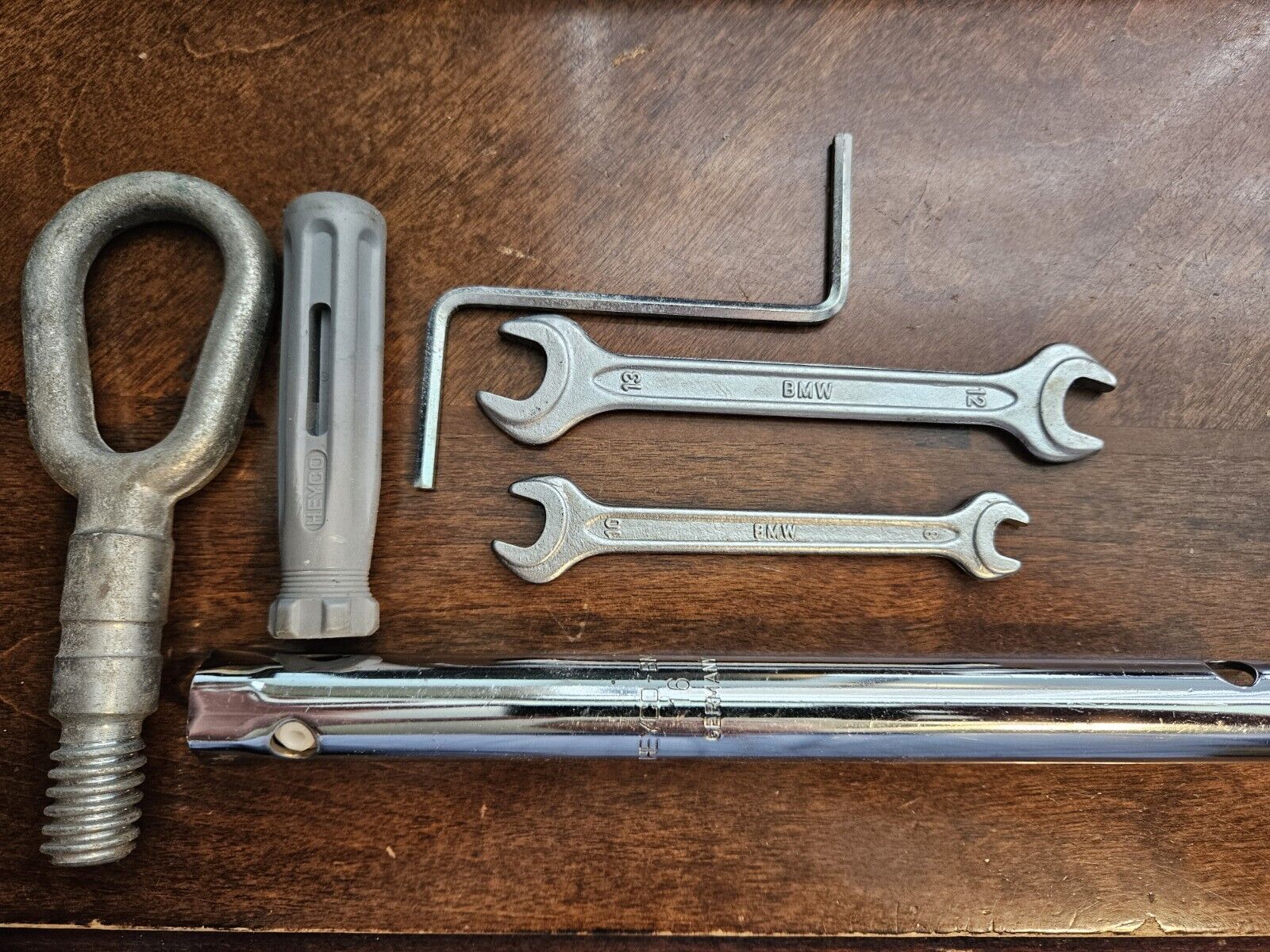 BMW E46 OEM Trunk Tools - Partial Set