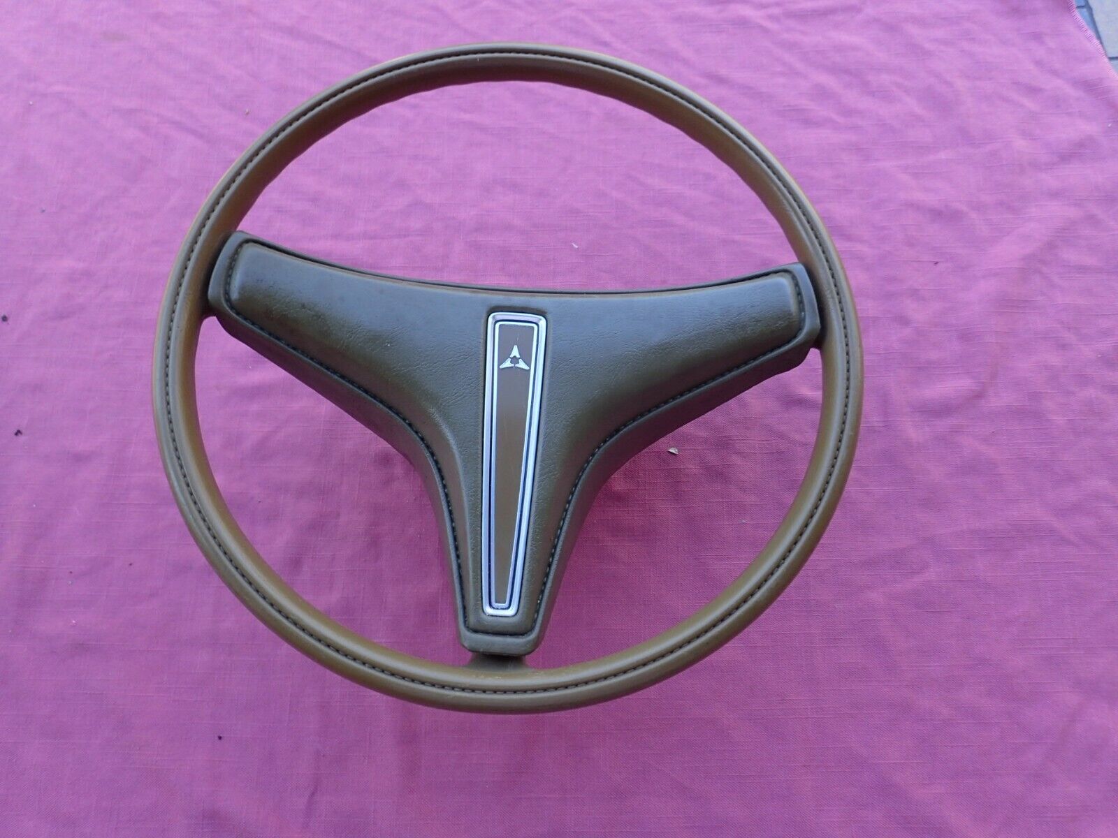 1970's Dodge B-body deluxe 3-point steering wheel, gold, nice Charger Coronet