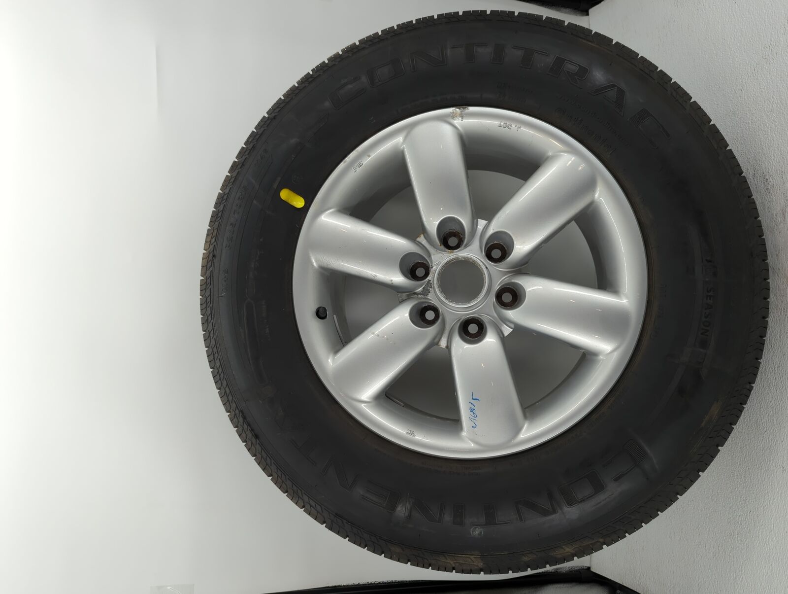 2008-2015 Nissan Armada Spare Donut Tire Wheel Rim Oem AR26C