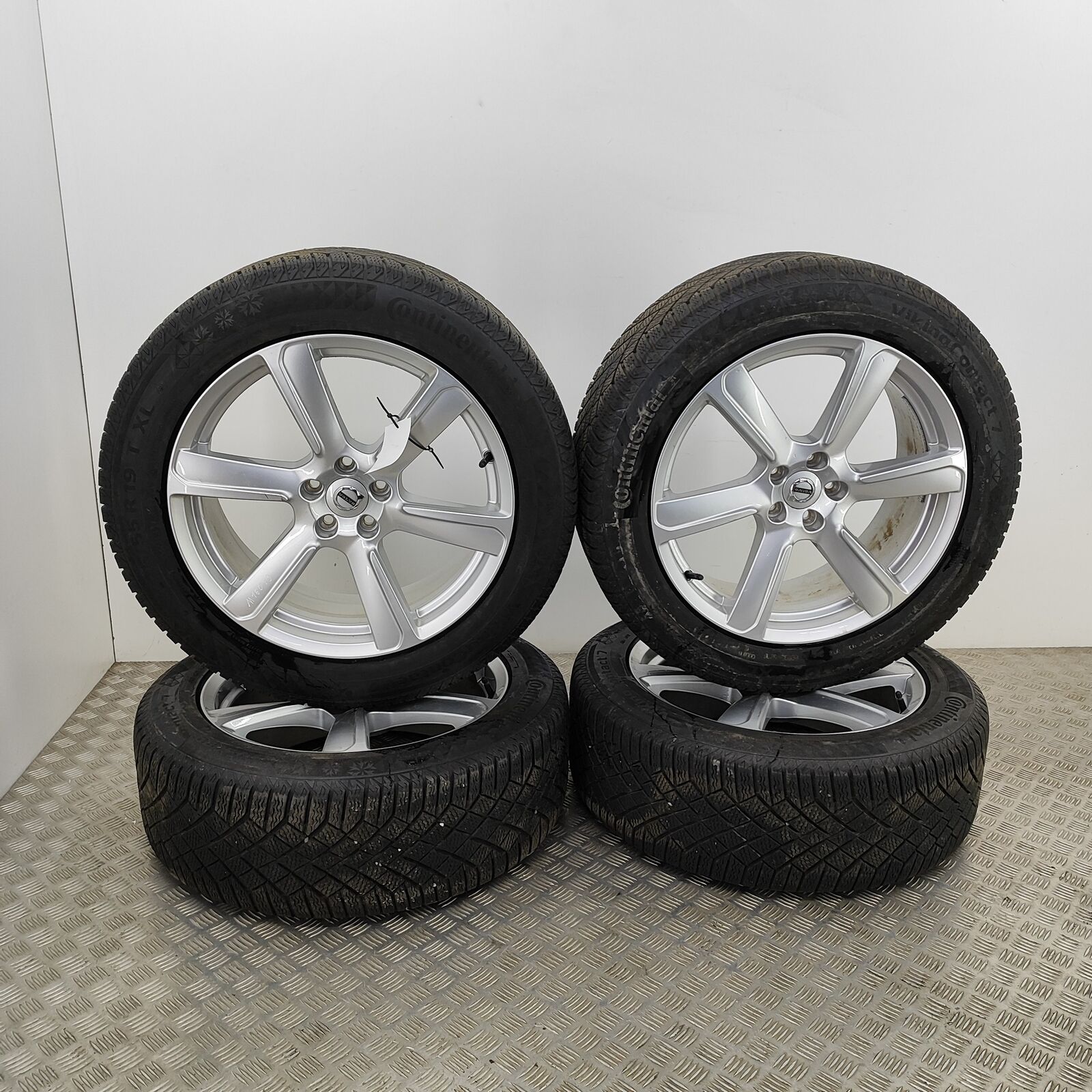 VOLVO XC90 MK3 Alloy Wheels W/ tires Set 31471604 2019 8.0Jx19H2 ET42.5 23783864