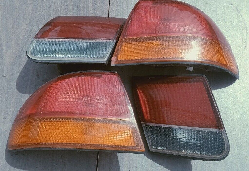 1995 Nissan 200sx se-r OEM Taillights DOT Sae R 92 2ZR93409201 L W/ NUTS