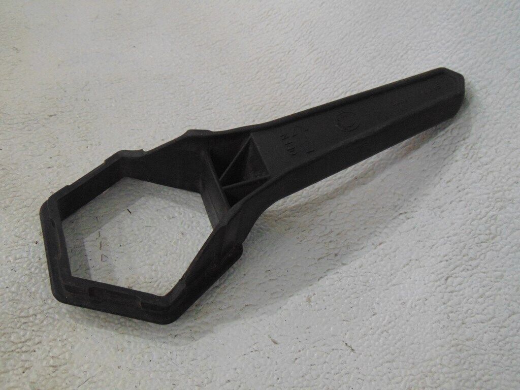 1987 BMW 325is Wheel Center Cap Removal Tool 36.13 1 179 325