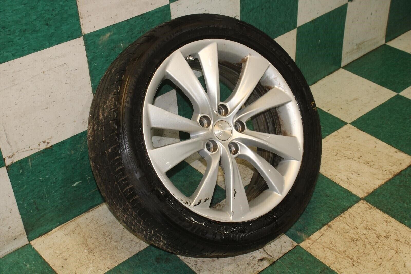 *NOTE*12-20 MODEL S Silver Painted Cyclone 19x8 Rim Wheel 245/45R19 Tire OEM WTY