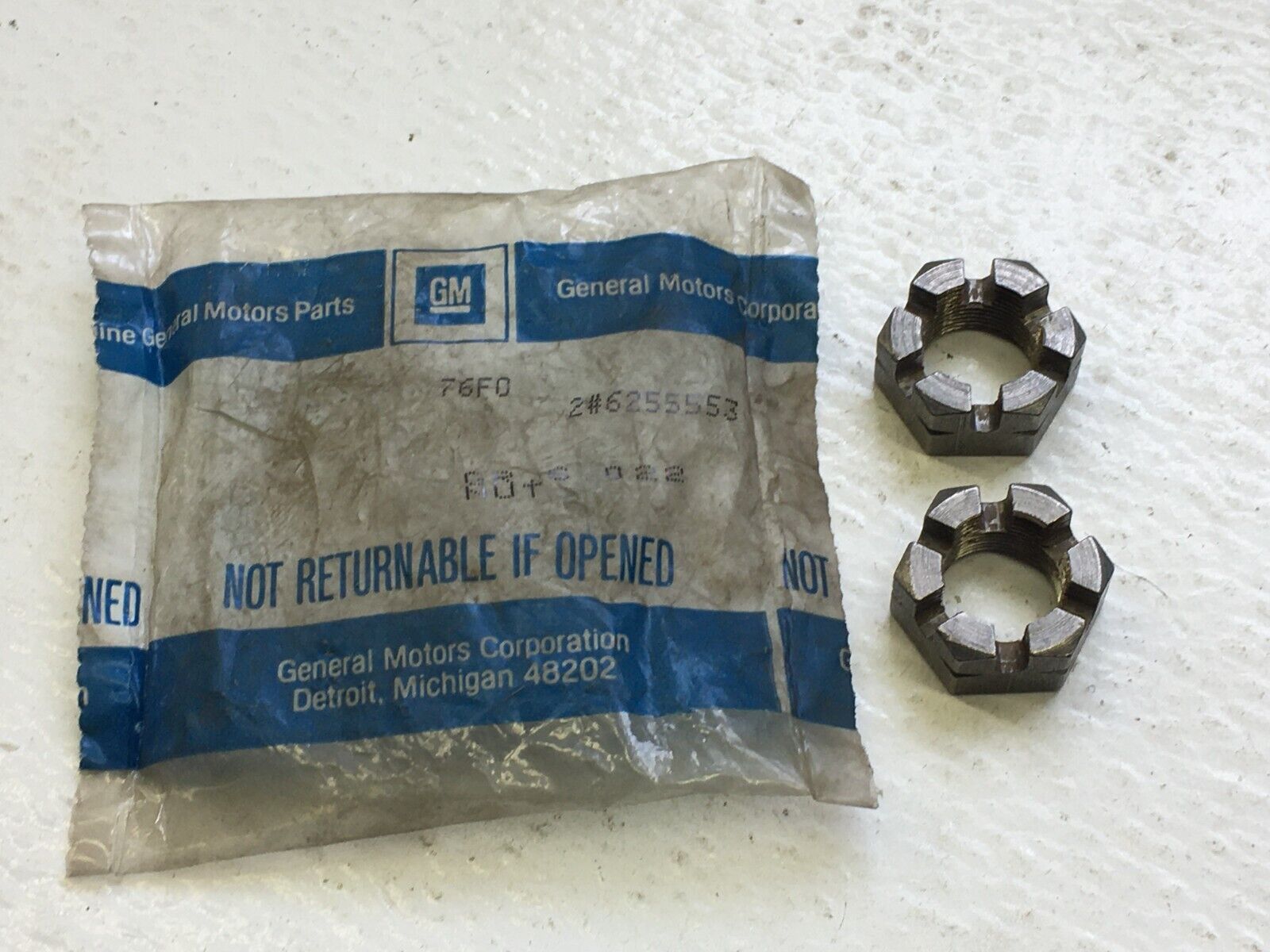GM NOS Front Wheel Bearing Castle Nuts Pair Chevy Vega Monza Corvair 6255553