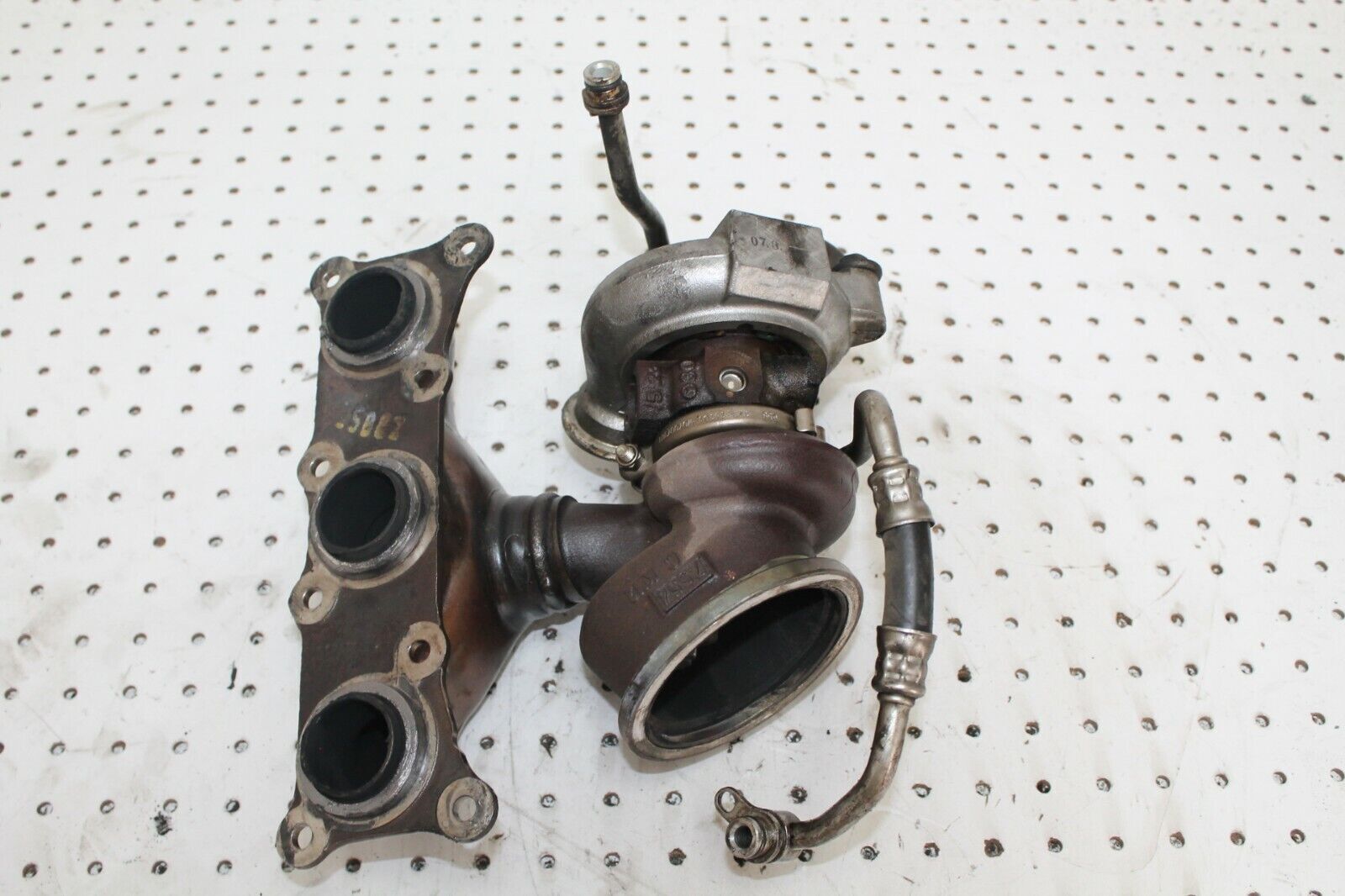 2008-2010 BMW 535XI E60 3.0L ENGINE GASOLINE TURBO CHARGER EXHAUST MANIFOLD OEM