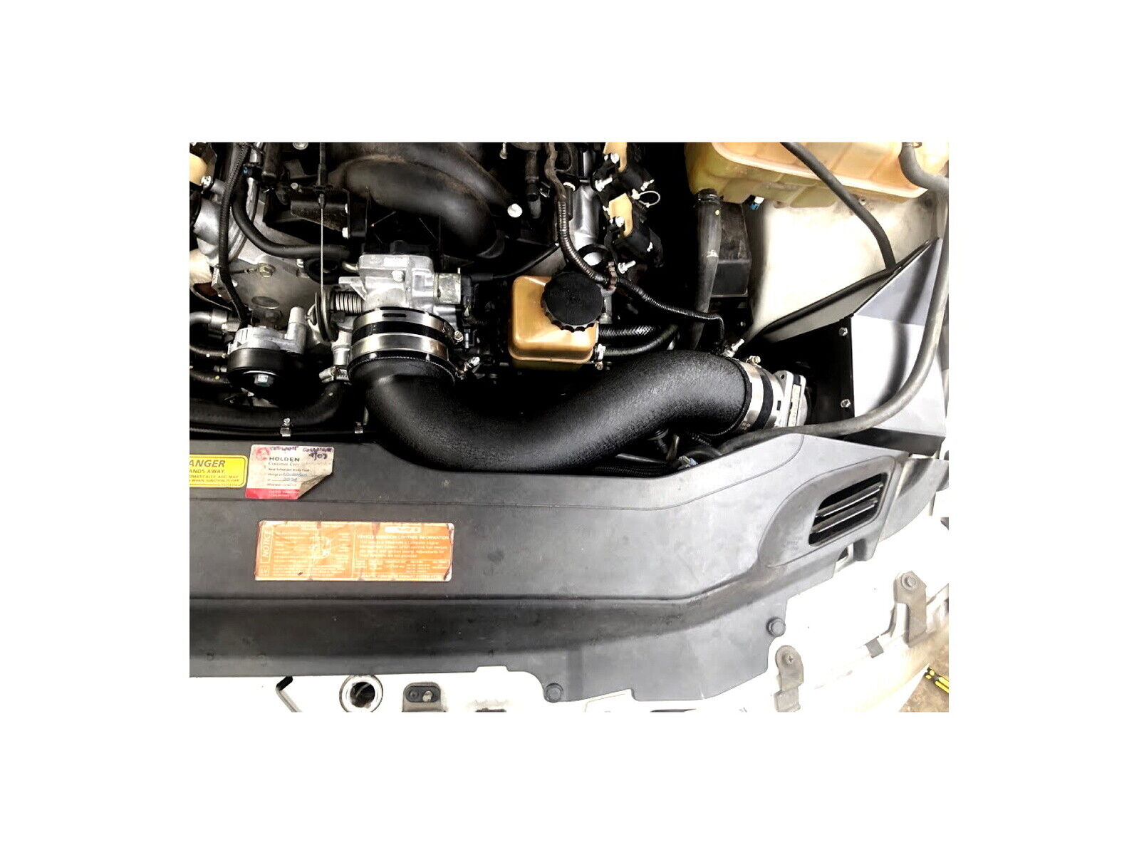 Cold Air Intake & Shroud Kit for VT VU VX VY SS Calais & WH WK Black GEN3 LS1 V8